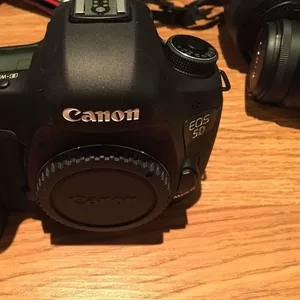 Canon EOS 5D Mark,  Nikon D700