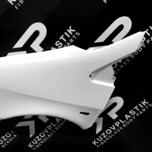 Крыло на Мерседес Vito W638 из стеклопластика
