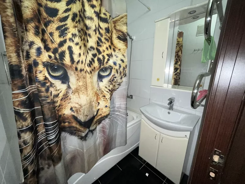  Сдаю по суточно  2 ком квартиру   7 микрорайон 8 дом ,  набережная. 3